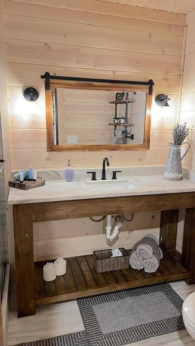 Lofted Pines Fun Family Friendly Holiday home *