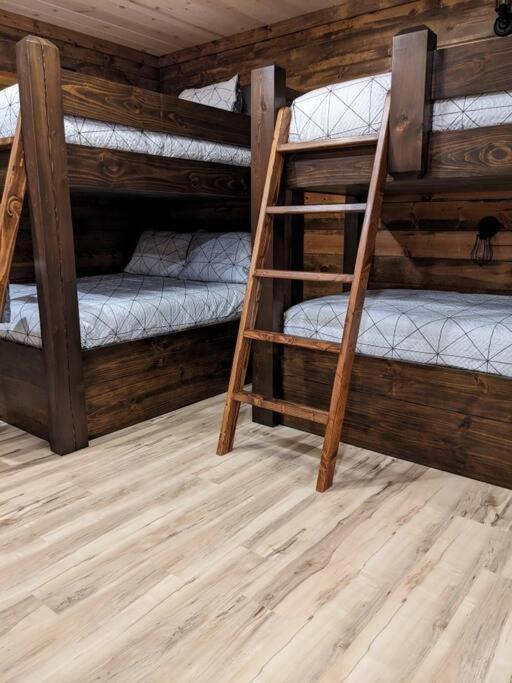 Hébergement de vacances Lofted Pines Fun Family Friendly