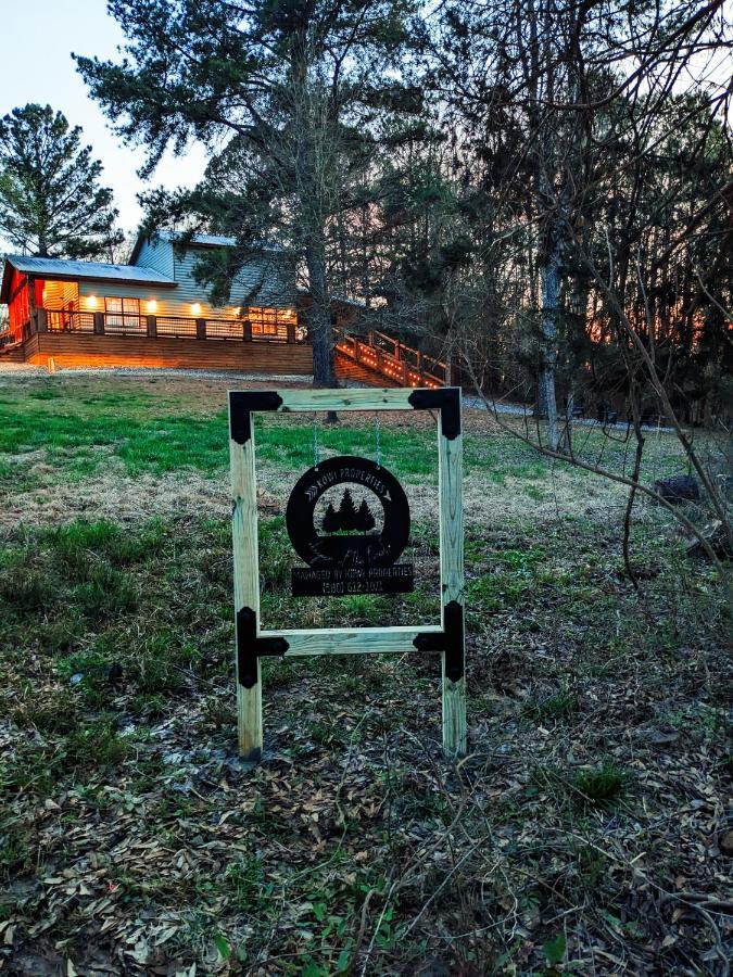 Lofted Pines Fun Family Friendly Holiday home *